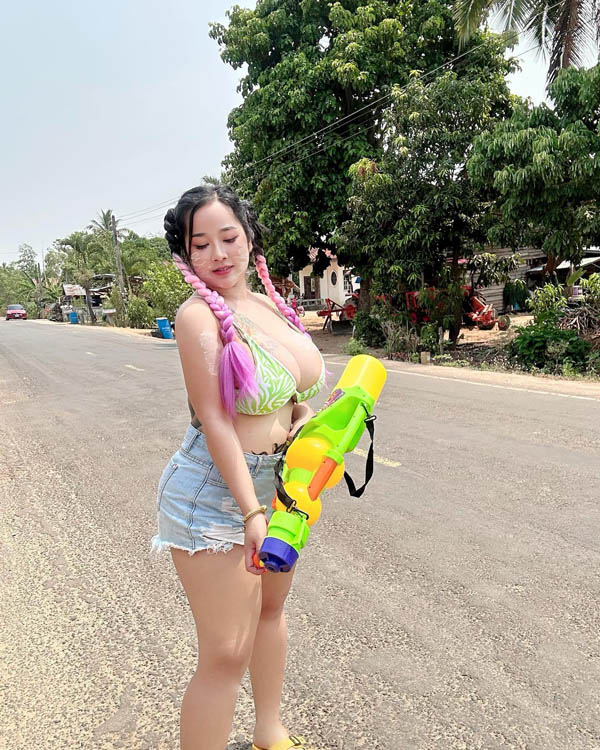 ปุ๊ก Petmanee เปิดวาร์ป เน็ตไอดอล สาวอวบ 500 cc การันตีความแซ่บ 4