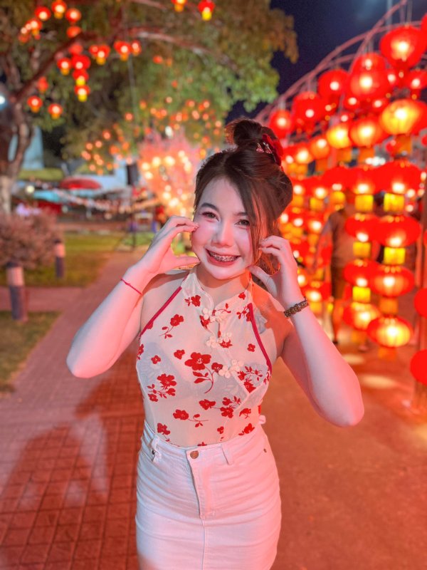 Biwty Kanjana น้อง บึ้ว แจกวาร์ป สาวอวบ อกใหญ่ เซ็กซี่ สวยแซ่บ 18+ 2