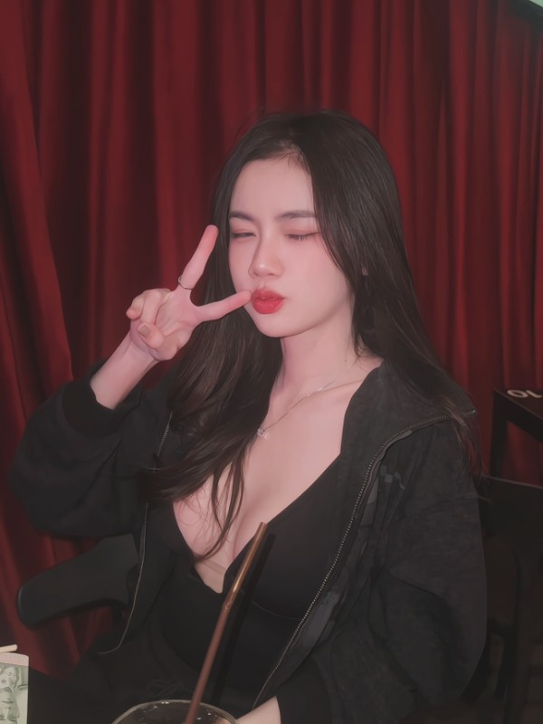 Aung R 9