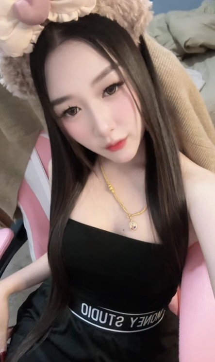 Thanaporn Baotong น้อง ธนาพร สาวน้อย ไอดอล ถ่ายแบบ เซ็กซี่ 18+ 10