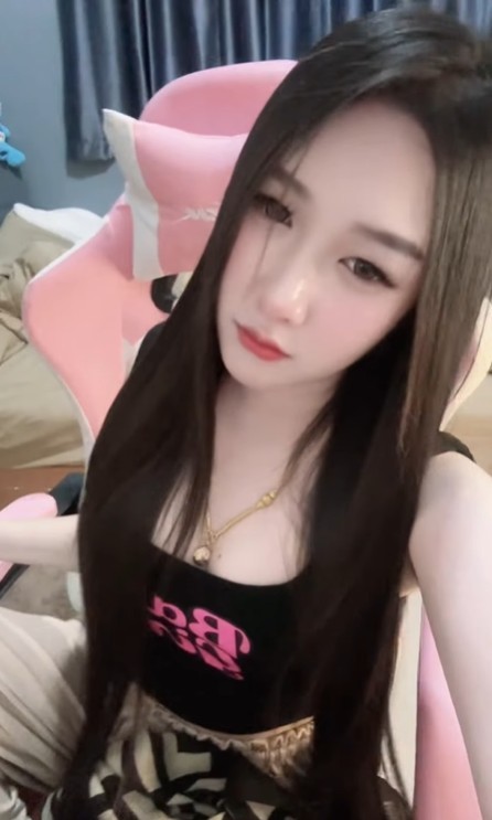 Thanaporn Baotong น้อง ธนาพร สาวน้อย ไอดอล ถ่ายแบบ เซ็กซี่ 18+ 11