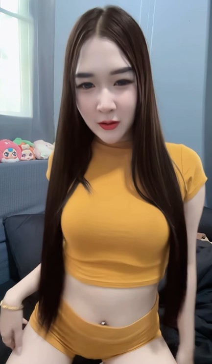 Thanaporn Baotong น้อง ธนาพร สาวน้อย ไอดอล ถ่ายแบบ เซ็กซี่ 18+ 18