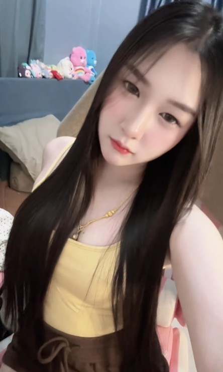 Thanaporn Baotong น้อง ธนาพร สาวน้อย ไอดอล ถ่ายแบบ เซ็กซี่ 18+ 4