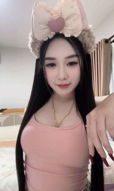 Thanaporn Baotong น้อง ธนาพร สาวน้อย ไอดอล ถ่ายแบบ เซ็กซี่ 18+ 6